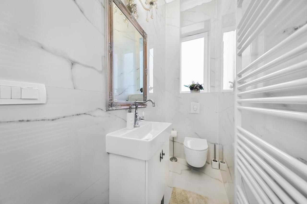 Luxury Class Apartment - 1St Floor, Large Apartment, Downtown, Newly Renovated, Fast Wifi, 4X Air Conditioning Zagreb Eksteriør bilde