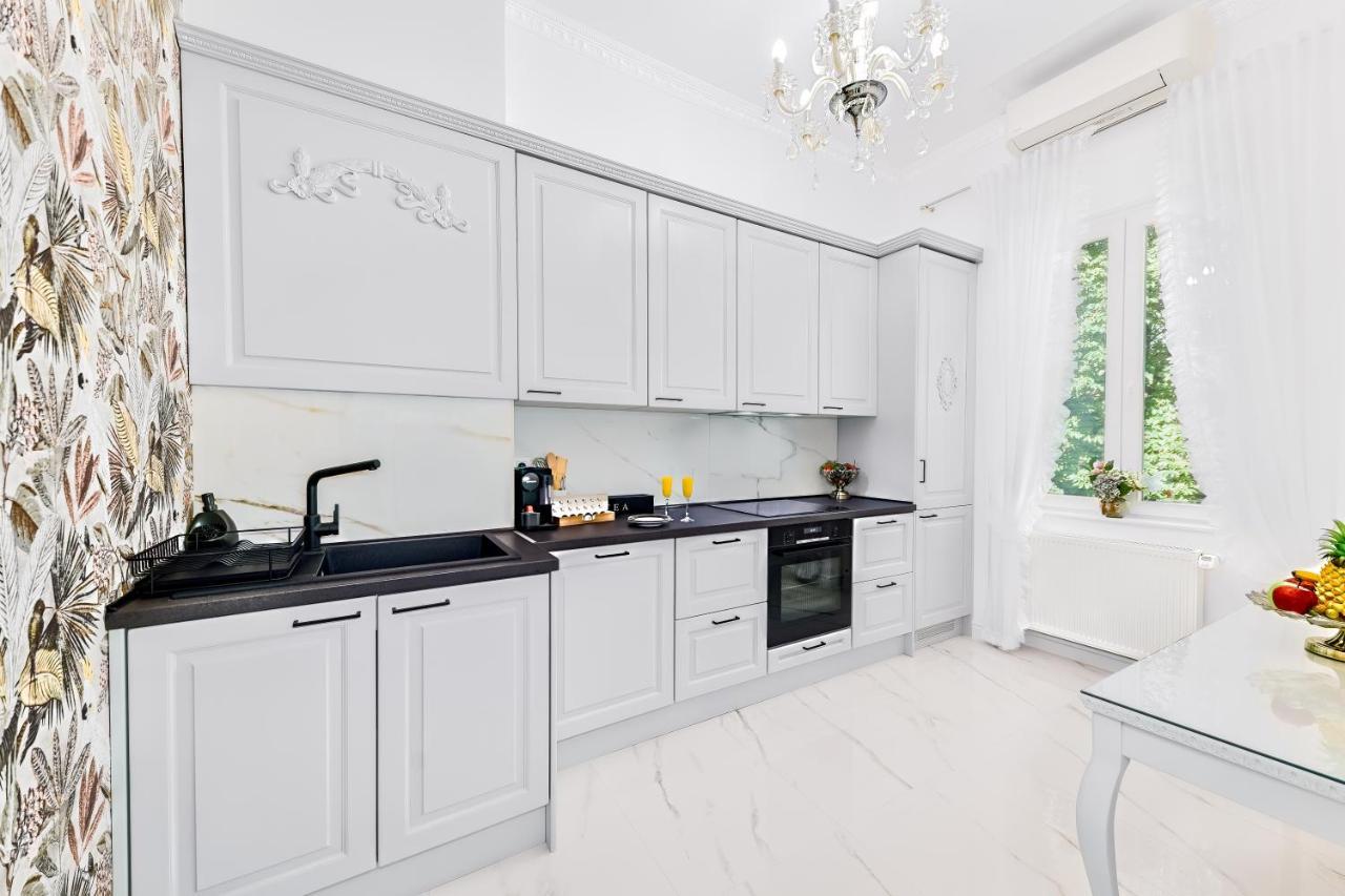 Luxury Class Apartment - 1St Floor, Large Apartment, Downtown, Newly Renovated, Fast Wifi, 4X Air Conditioning Zagreb Eksteriør bilde