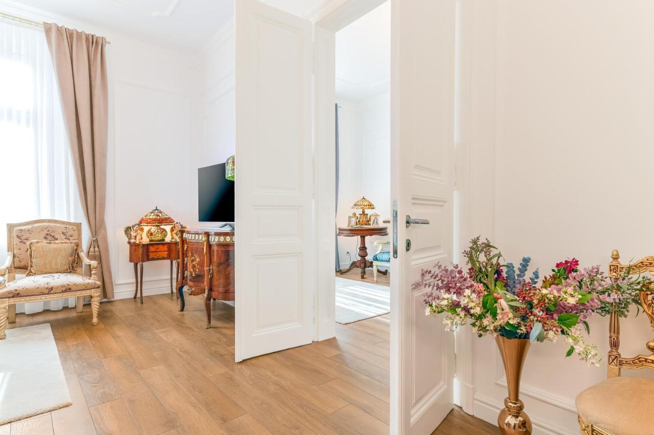 Luxury Class Apartment - 1St Floor, Large Apartment, Downtown, Newly Renovated, Fast Wifi, 4X Air Conditioning Zagreb Eksteriør bilde