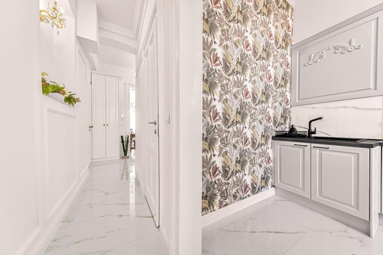 Luxury Class Apartment - 1St Floor, Large Apartment, Downtown, Newly Renovated, Fast Wifi, 4X Air Conditioning Zagreb Eksteriør bilde